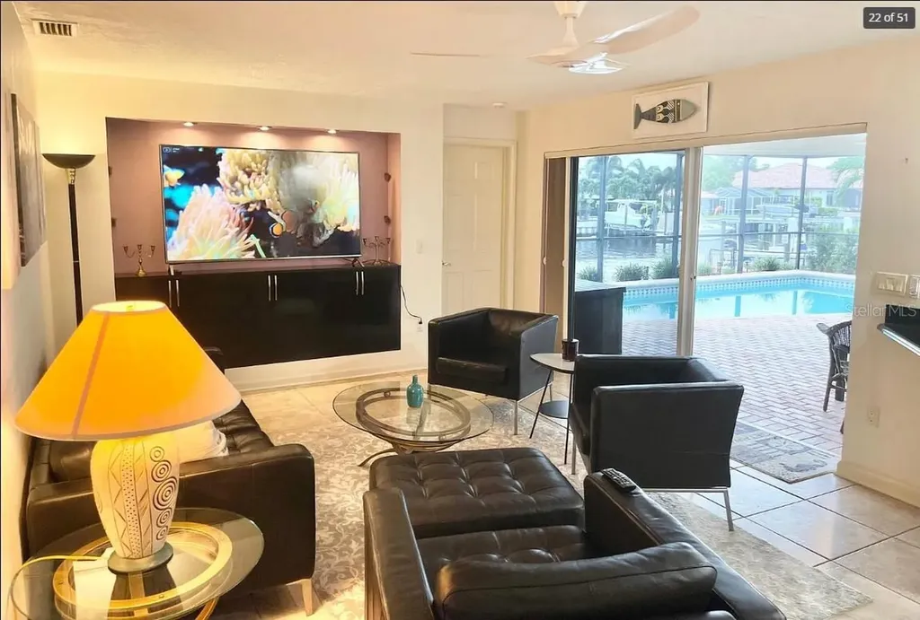 2001 Hawaii Avenue NE St Petersburg FL 33703