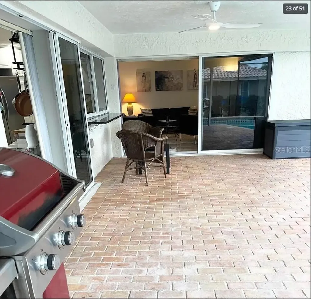 2001 Hawaii Avenue NE St Petersburg FL 33703