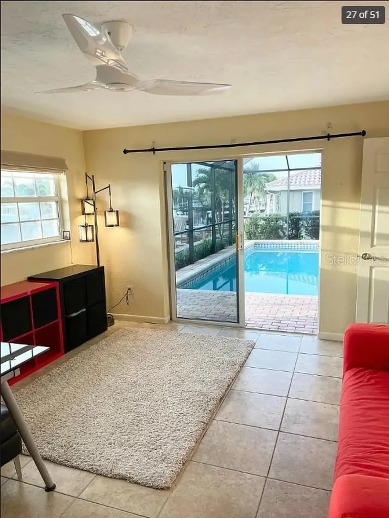 2001 Hawaii Avenue NE St Petersburg FL 33703