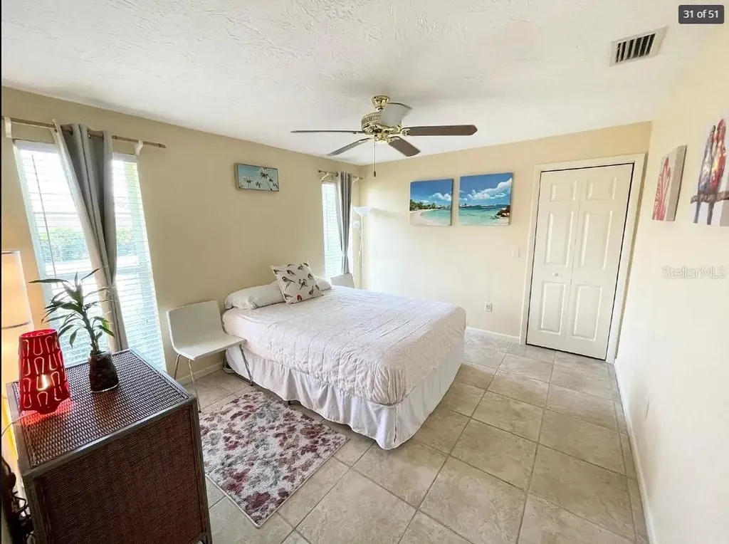 2001 Hawaii Avenue NE St Petersburg FL 33703