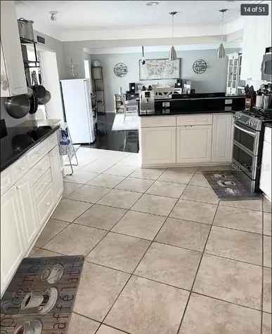 2001 Hawaii Avenue NE St Petersburg FL 33703