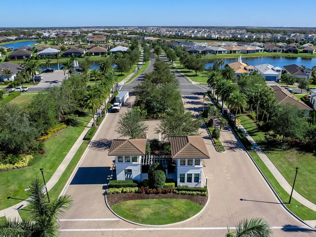 4927 Carova Way Lakewood Ranch FL 34211