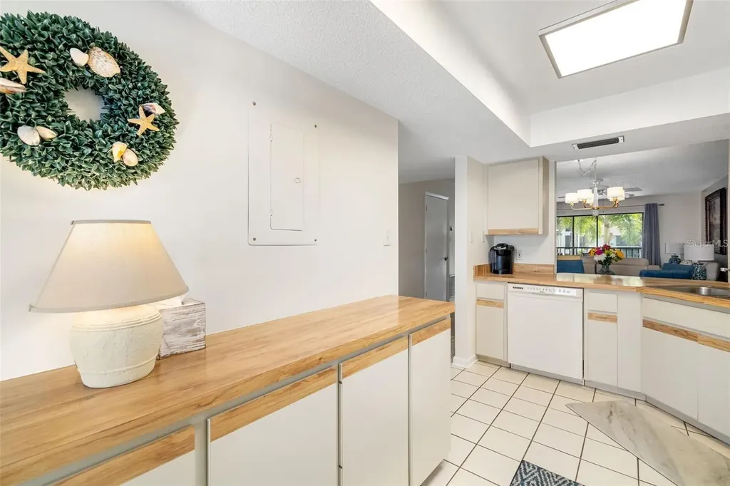 7201 Curtiss Avenue Sarasota FL 34231