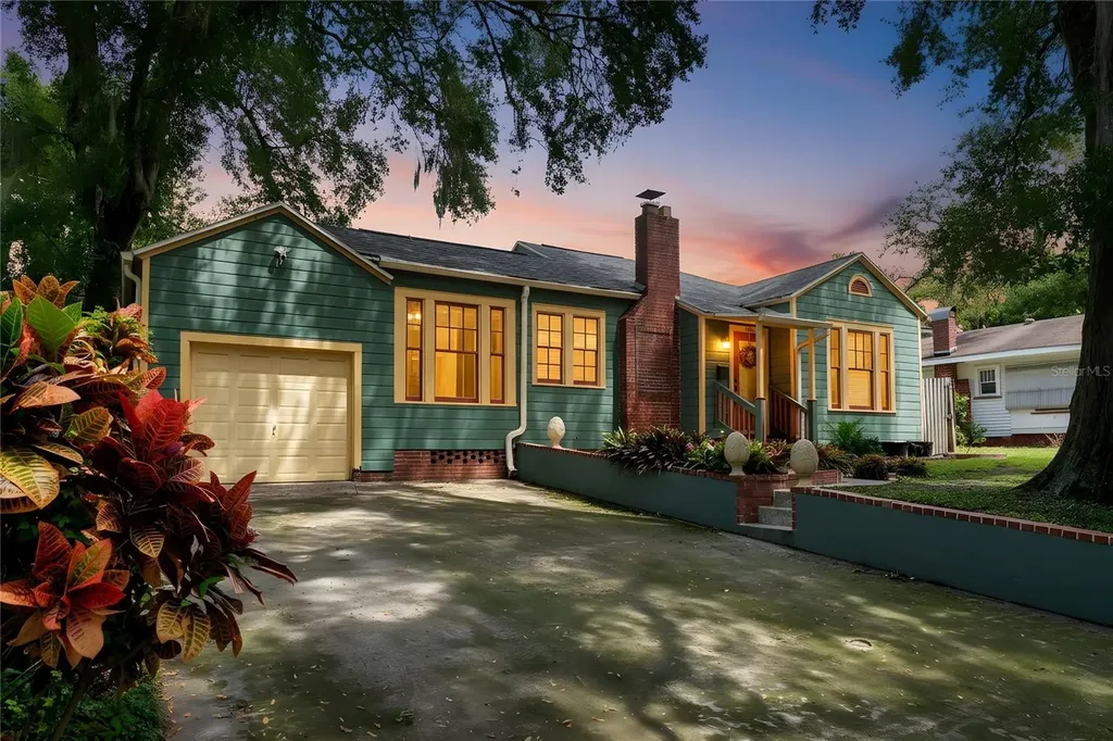 1026 E Henry Avenue Tampa FL 33604