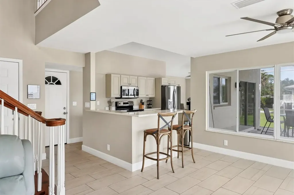 913 Tropical Drive Bradenton FL 34208