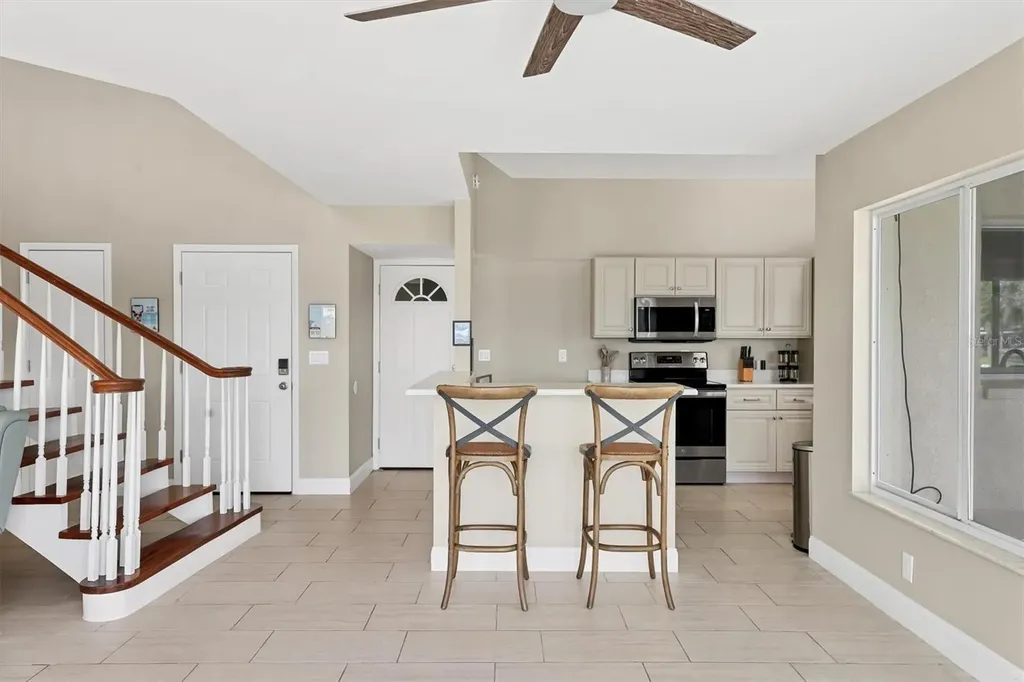 913 Tropical Drive Bradenton FL 34208