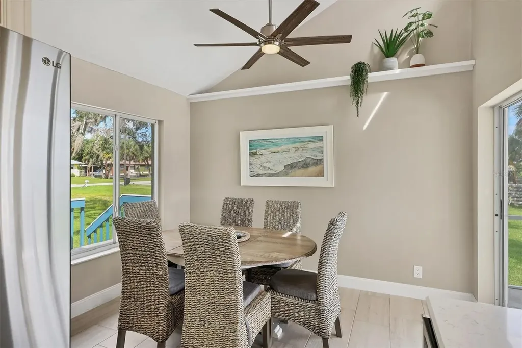 913 Tropical Drive Bradenton FL 34208