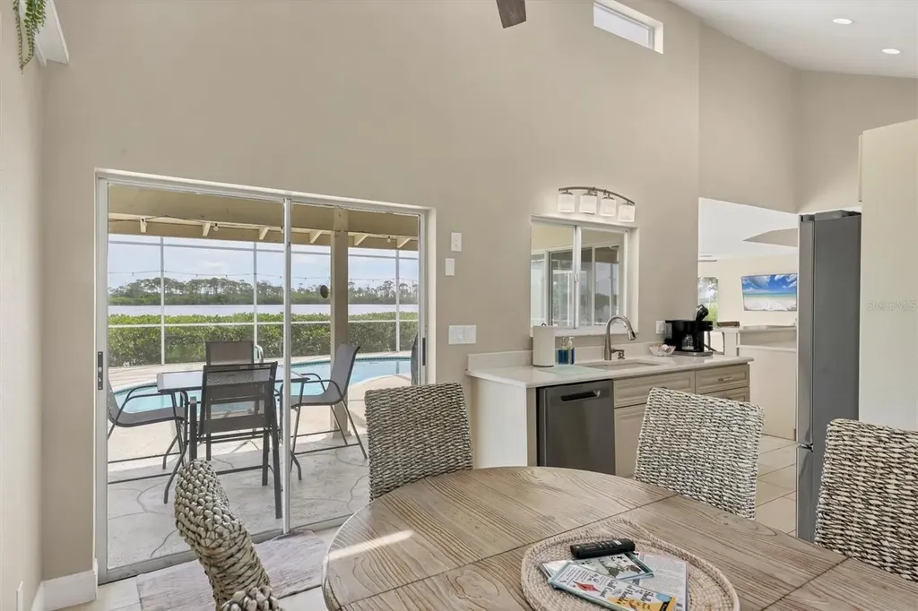 913 Tropical Drive Bradenton FL 34208