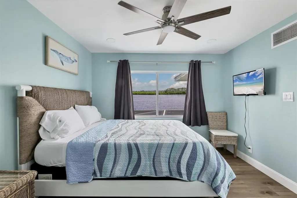 913 Tropical Drive Bradenton FL 34208