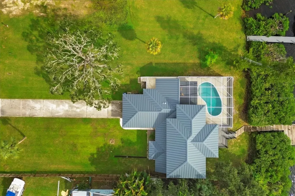 913 Tropical Drive Bradenton FL 34208