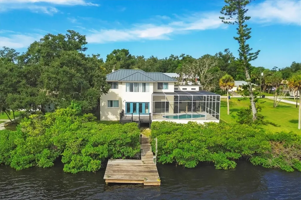 913 Tropical Drive Bradenton FL 34208