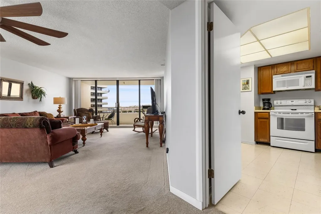 5950 Pelican Bay Plaza S Gulfport FL 33707