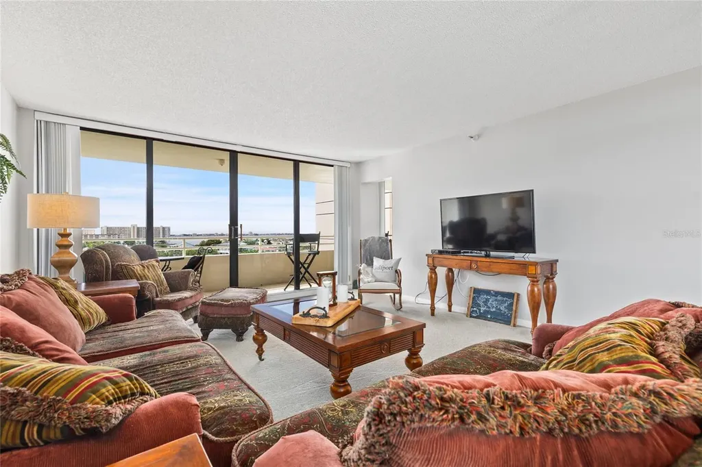 5950 Pelican Bay Plaza S Gulfport FL 33707