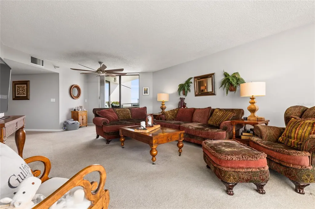 5950 Pelican Bay Plaza S Gulfport FL 33707