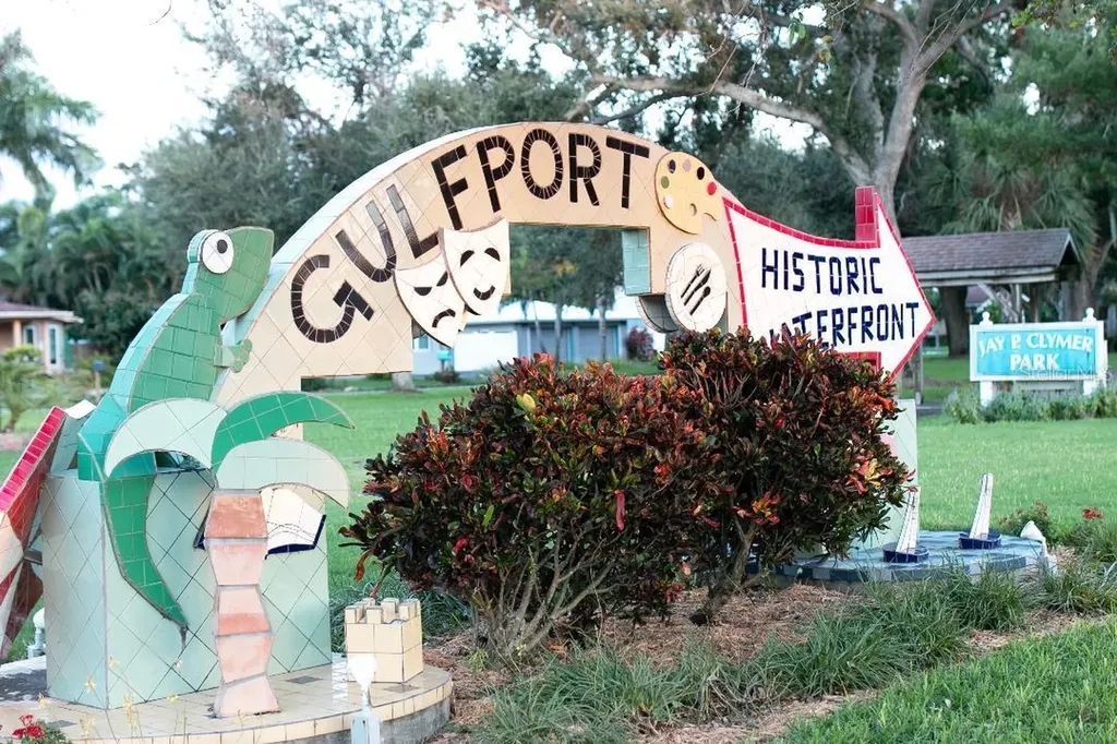 5950 Pelican Bay Plaza S Gulfport FL 33707
