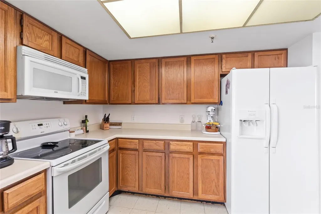 5950 Pelican Bay Plaza S Gulfport FL 33707