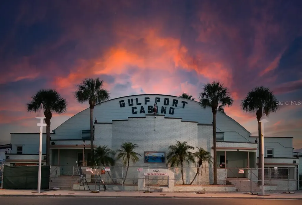 5950 Pelican Bay Plaza S Gulfport FL 33707