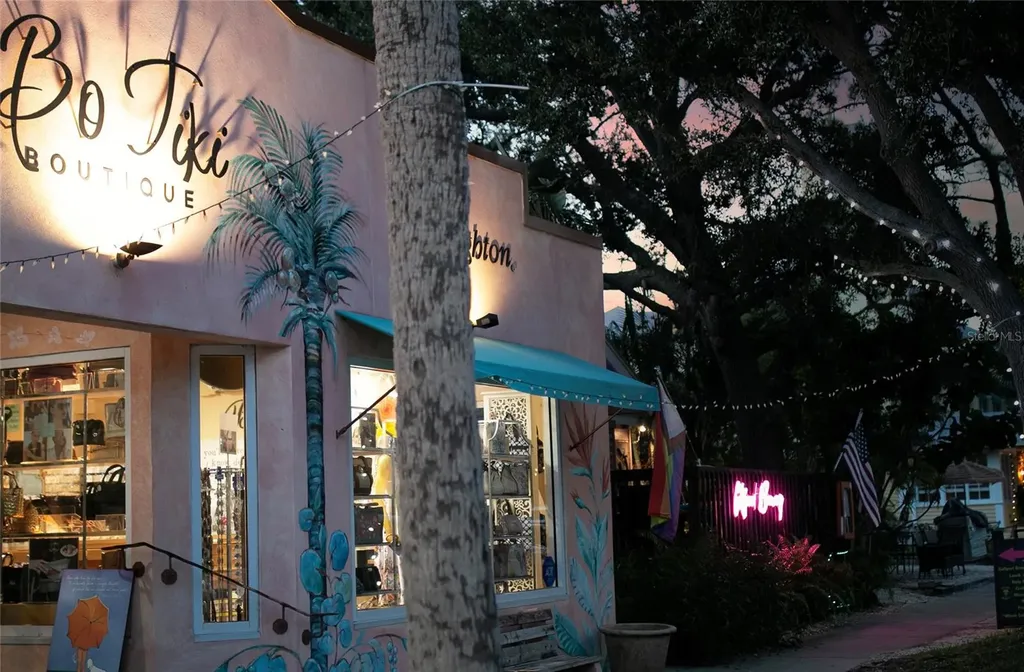 5950 Pelican Bay Plaza S Gulfport FL 33707