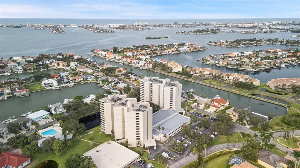 5950 Pelican Bay Plaza S Gulfport FL 33707