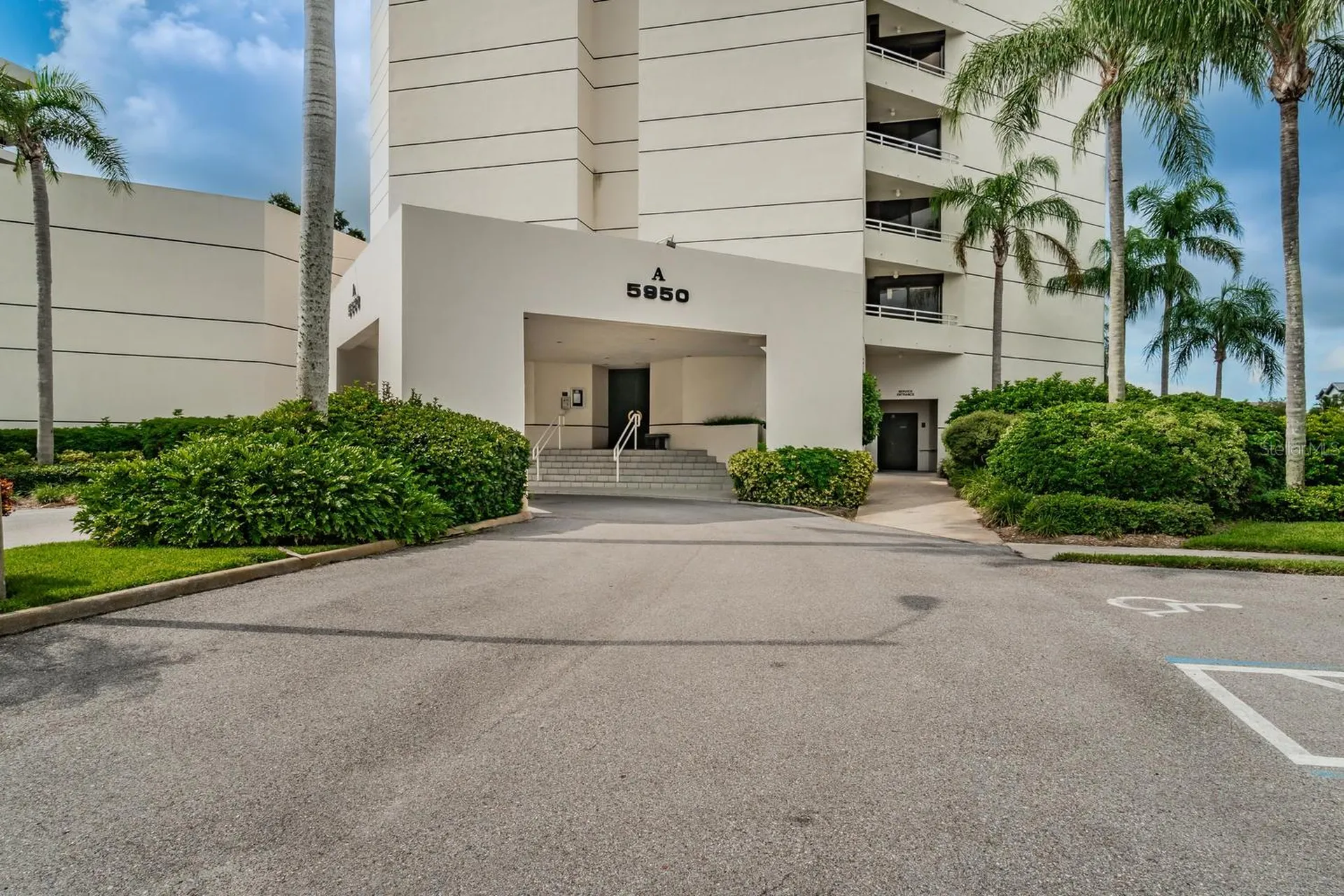 5950 Pelican Bay Plaza S Gulfport FL 33707