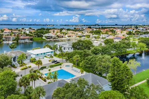 5950 Pelican Bay Plaza S Gulfport FL 33707