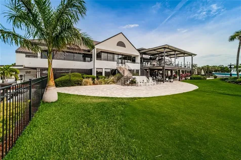 5950 Pelican Bay Plaza S Gulfport FL 33707