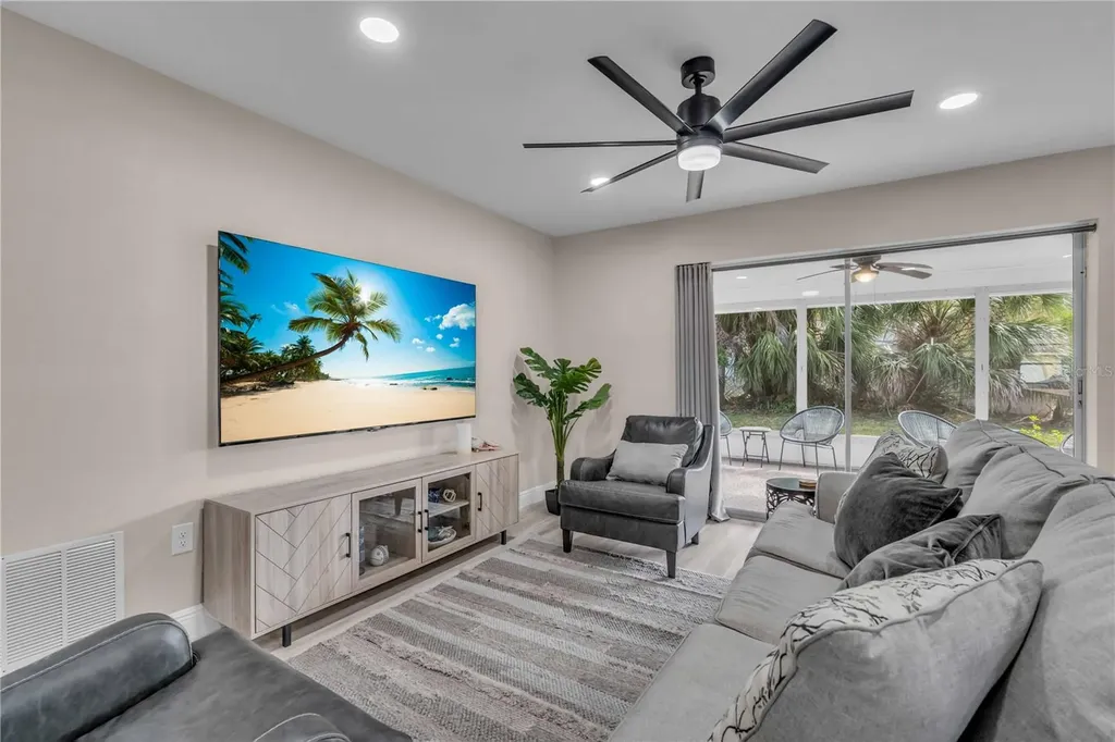 2544 Carlisle Place Sarasota FL 34231