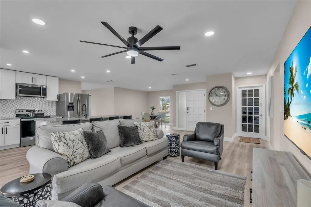 2544 Carlisle Place Sarasota FL 34231
