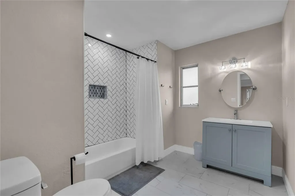 2544 Carlisle Place Sarasota FL 34231