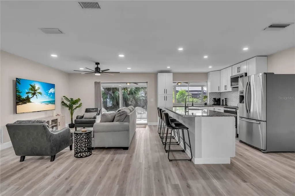2544 Carlisle Place Sarasota FL 34231