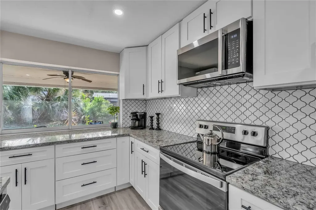 2544 Carlisle Place Sarasota FL 34231