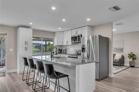 2544 Carlisle Place Sarasota FL 34231