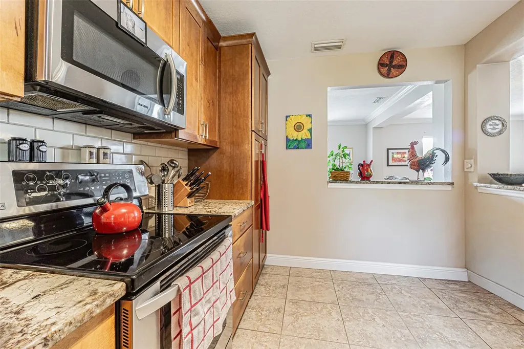 912 Riverside Drive Tarpon Springs FL 34689