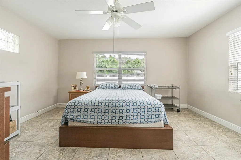 912 Riverside Drive Tarpon Springs FL 34689