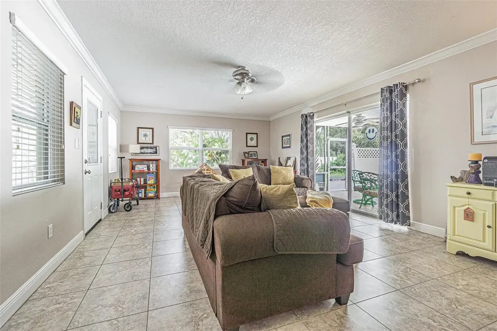 912 Riverside Drive Tarpon Springs FL 34689