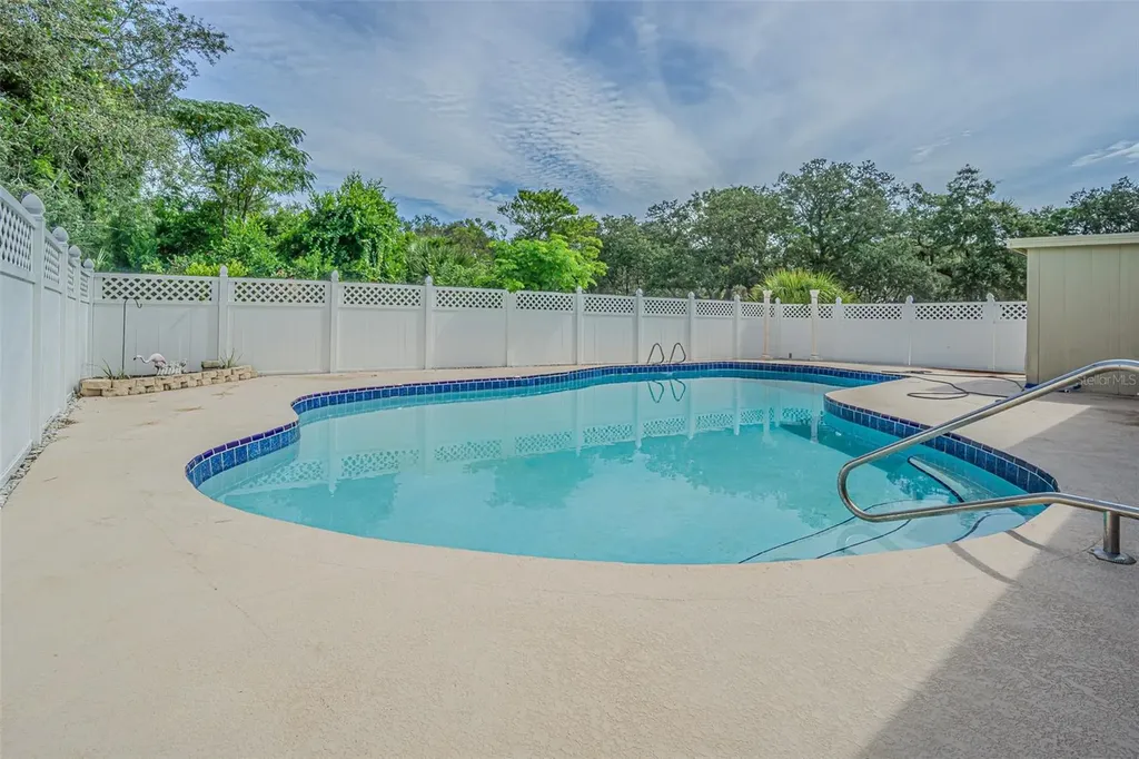 912 Riverside Drive Tarpon Springs FL 34689