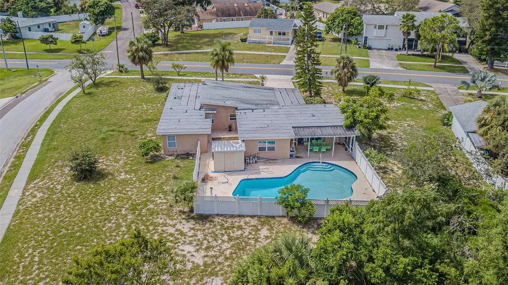 912 Riverside Drive Tarpon Springs FL 34689