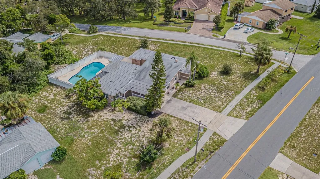 912 Riverside Drive Tarpon Springs FL 34689