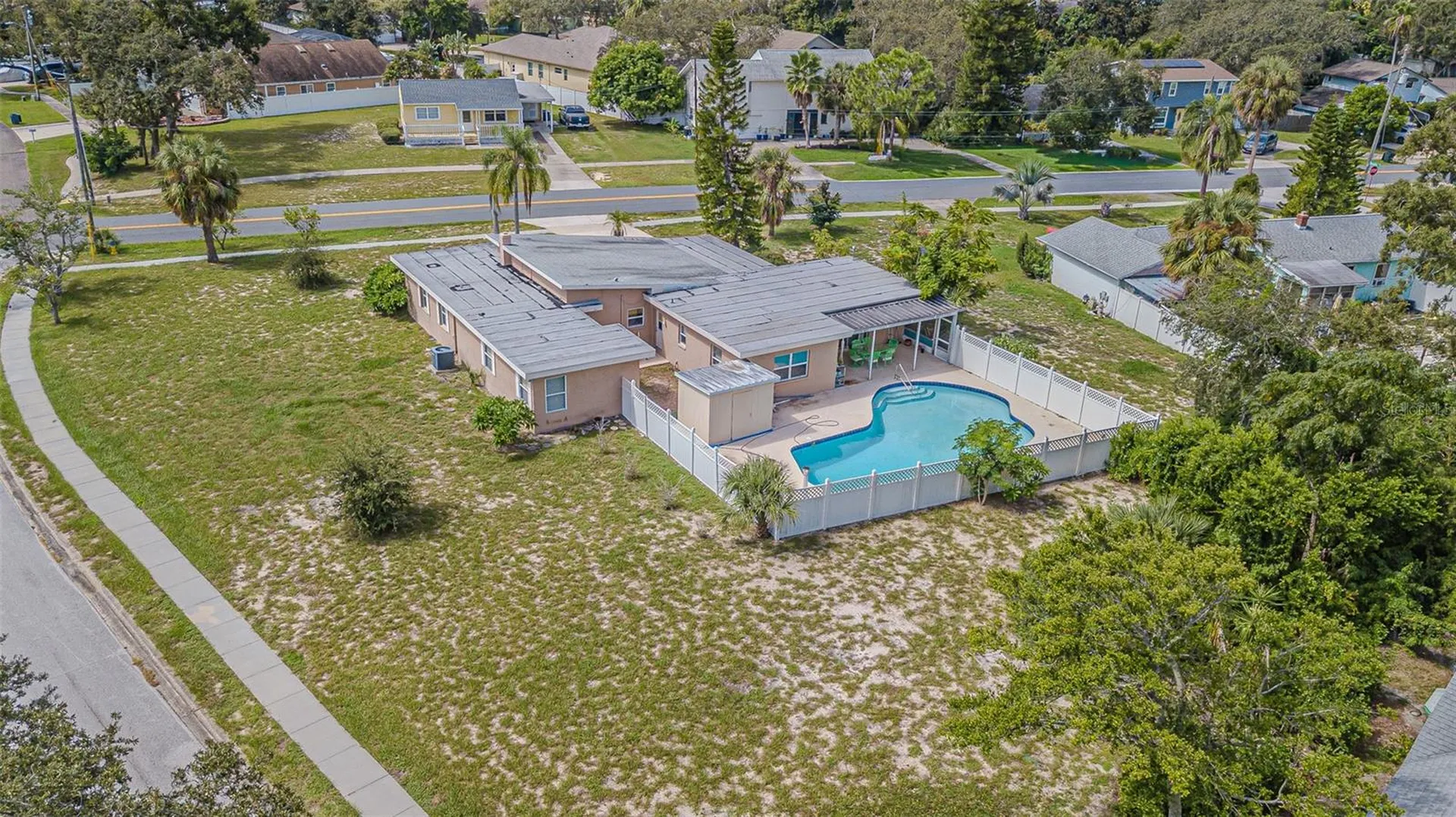 912 Riverside Drive Tarpon Springs FL 34689
