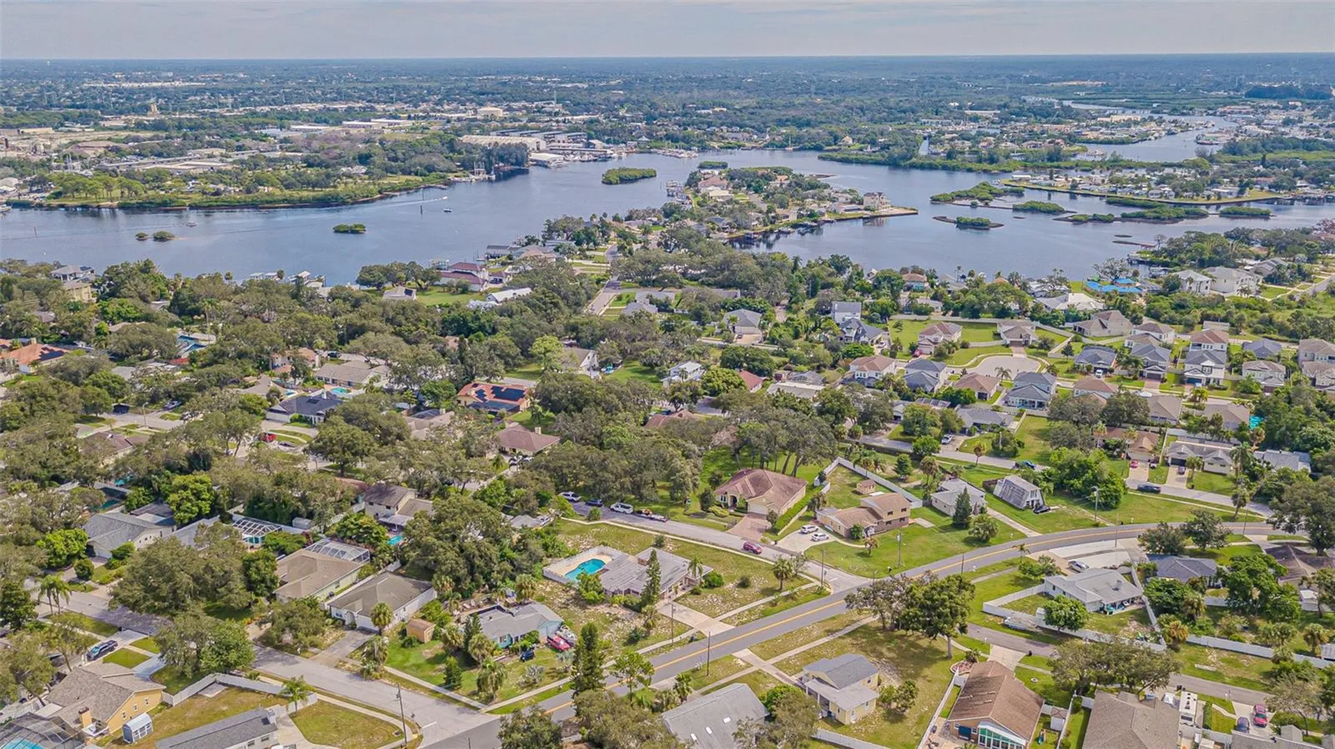 912 Riverside Drive Tarpon Springs FL 34689