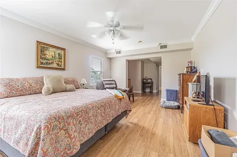 912 Riverside Drive Tarpon Springs FL 34689