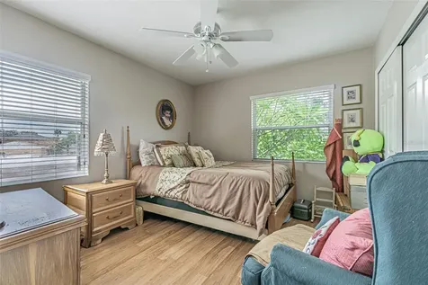 912 Riverside Drive Tarpon Springs FL 34689