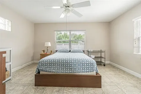 912 Riverside Drive Tarpon Springs FL 34689