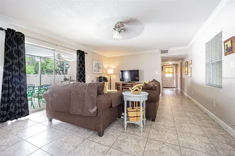 912 Riverside Drive Tarpon Springs FL 34689
