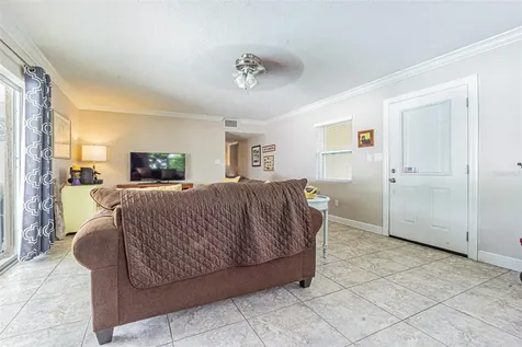 912 Riverside Drive Tarpon Springs FL 34689