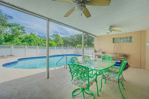 912 Riverside Drive Tarpon Springs FL 34689
