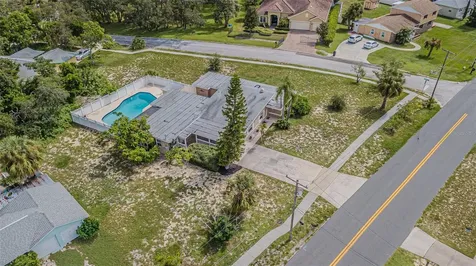 912 Riverside Drive Tarpon Springs FL 34689