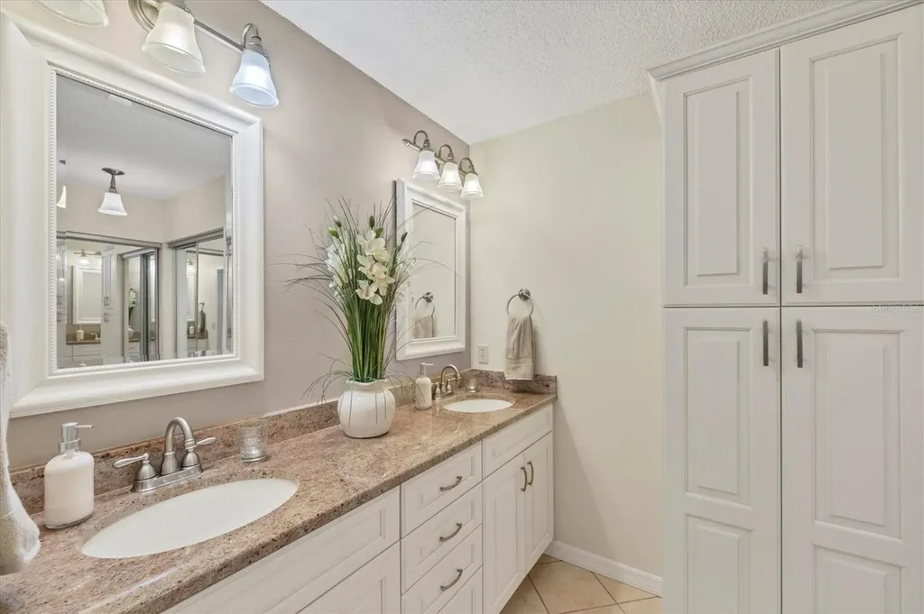 433 Cerromar Lane Venice FL 34293