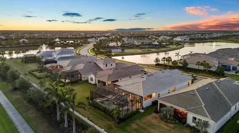 8195 Redonda Loop Lakewood Ranch FL 34202