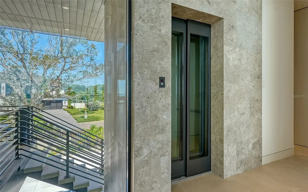 388 S Shore Drive Sarasota FL 34234
